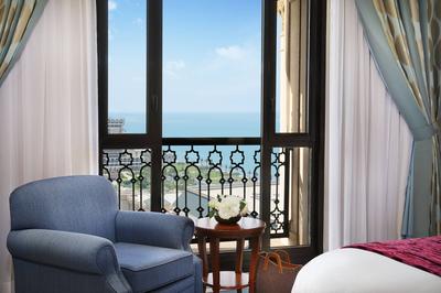 Deluxe Guest Room, Partial Sea View