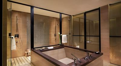 Ritz-Carlton Suite