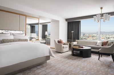 Club Junior Suite- King