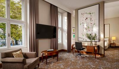Premium Suite