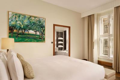 Ritz-Carlton Albertina Suite