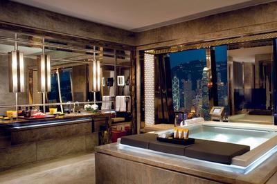 The Ritz-Carlton Suite – Victoria Habour