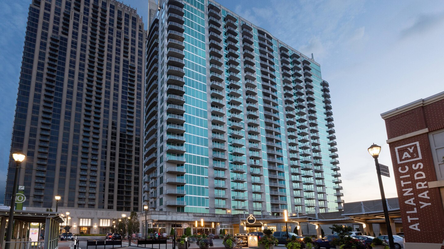 Twelve Midtown, Autograph Collection