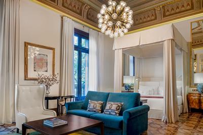 Otoman and Damasco Suite