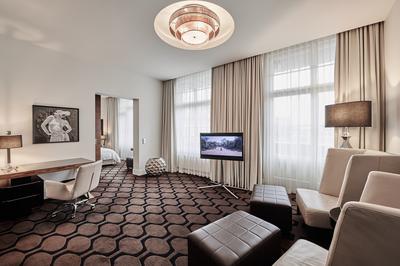 Balcony Suite, 1 King, Balcony