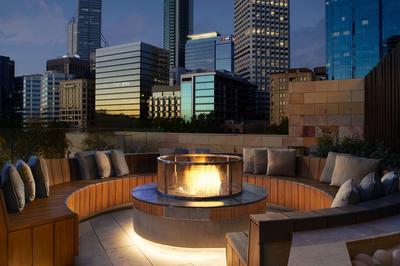 Songbird Bar & Lounge