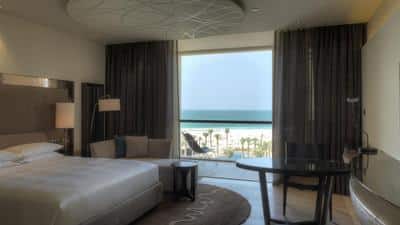 1 King Bed with Sea View