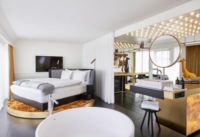 Roomers Suite