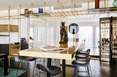 Roomers Suite