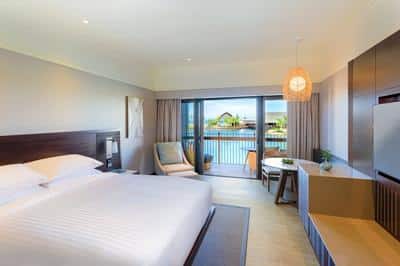 Lagoon Front Room, 1 King