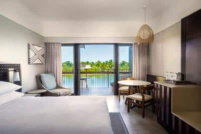 Lagoon Front Room, 1 King