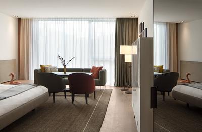 Junior Suite, 1 King Bed, City View