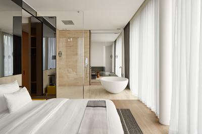 Prestige Suite, 1 King Bed, Top Floors, Balcony