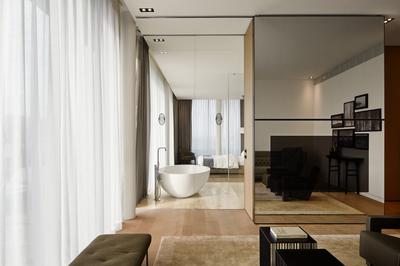 Prestige Suite, 1 King Bed, Top Floors, Balcony