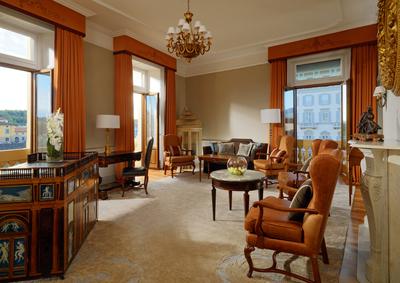 Grand Deluxe Suite