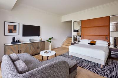 Champs-Elysees Suite