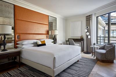 Royal Atrium Presidential Suite