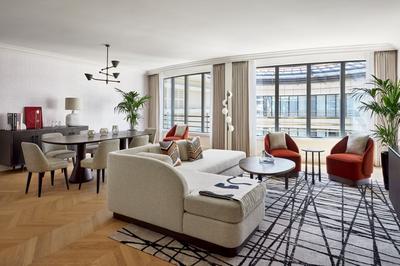 Royal Atrium Presidential Suite