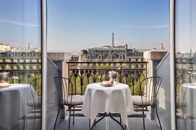 Champs-Elysees Signature Presidential Suite