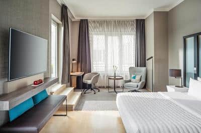 Terrace, Guest Room, 1 King, Terrace