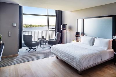 Panorama Lake Suite, Bi-level Suite, 1 King, Sofa Bed