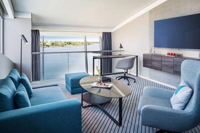 Panorama Lake Suite, Bi-level Suite, 1 King, Sofa Bed