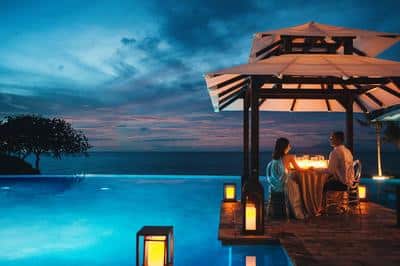 Oceanfront and Cabana Candlelight Dining