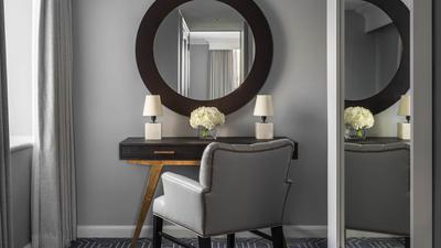 Corner Suite