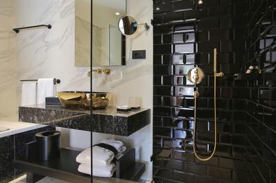 Luxury, 2 Bedroom Residence