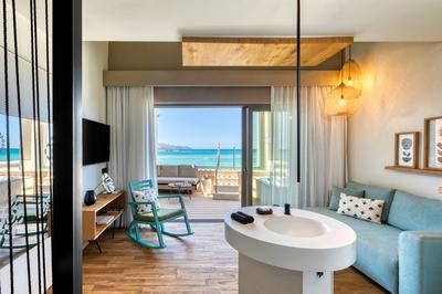 Absolute Haven Suite Seafront with Private Pool