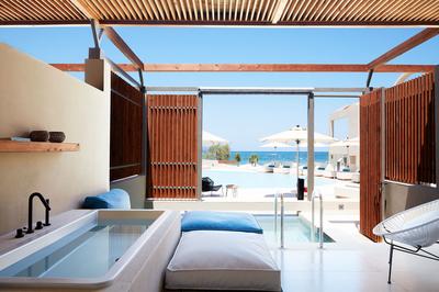 Upbeat Retreat Sea View Room with Plunge Pool