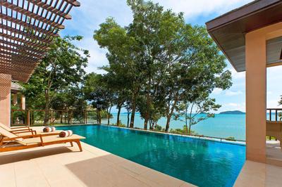 Oceanfront View, 3 Bedroom Villa