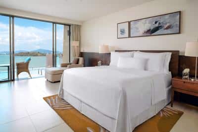 Oceanfront View Suite, Pool Access