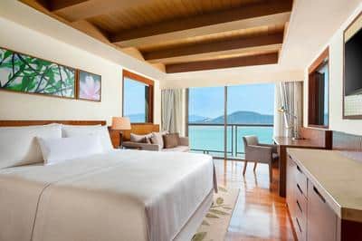 Oceanfront View, 1 Bedroom Larger Villa