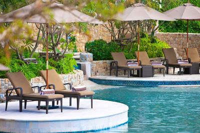 Horizon Pool Bar