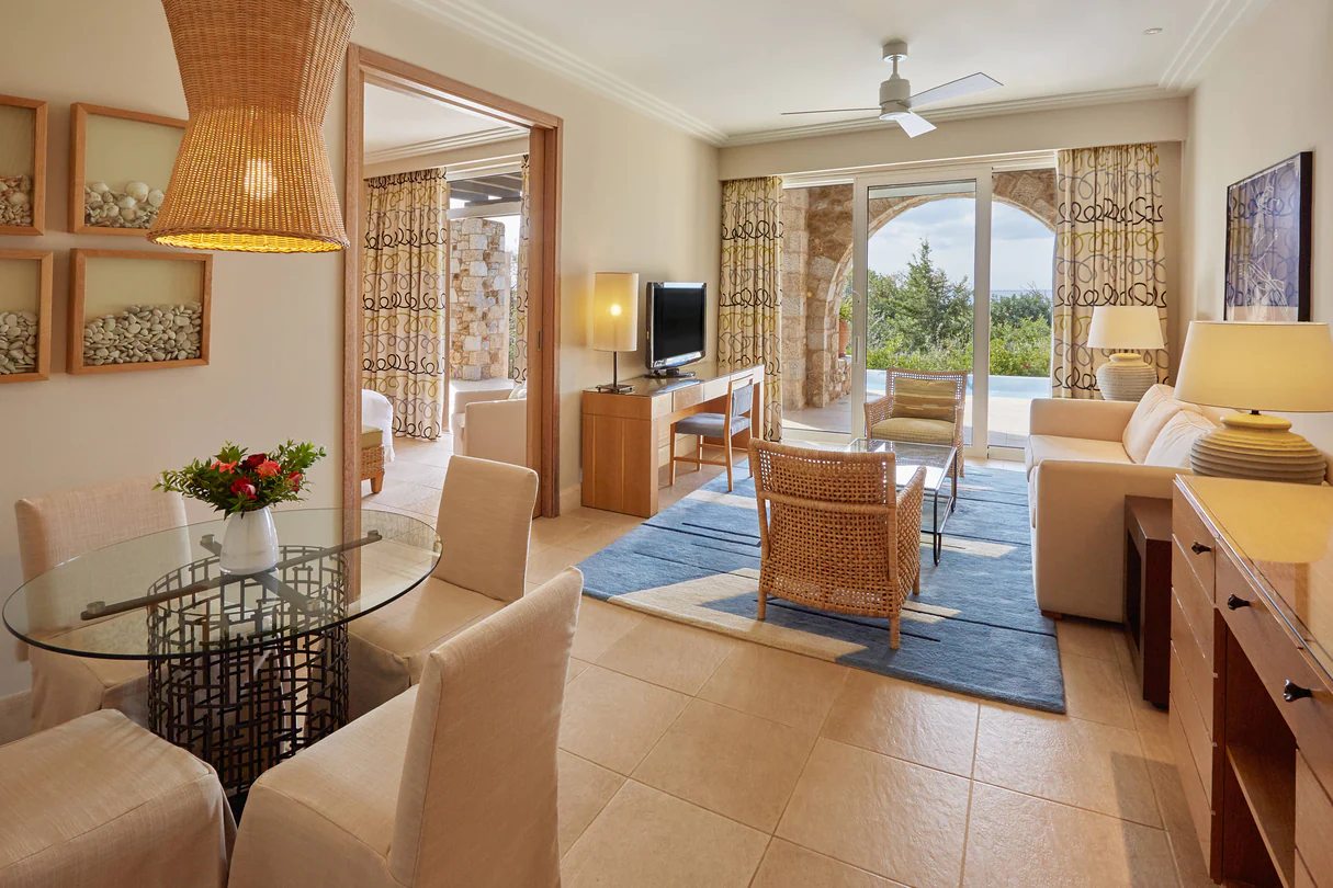 Infinity, 1 Bedroom Suite, 1 King, Garden View, Private Pool