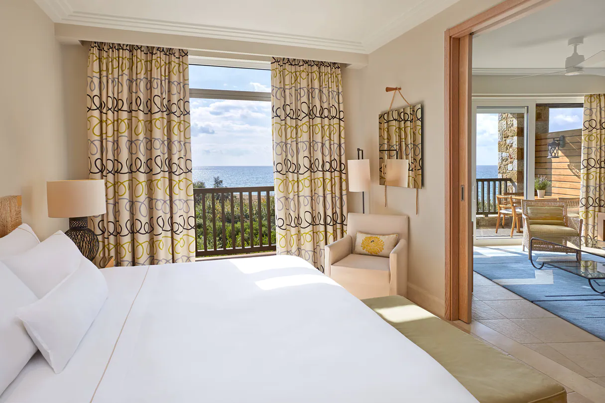 Infinity, 1 Bedroom Suite, 1 King, Garden View, Private Pool