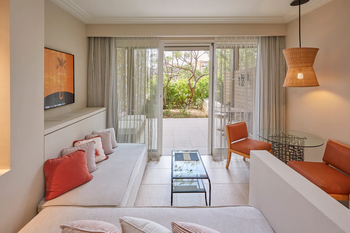 Superior Infinity, Guest room, 1 King, Garden View, Private Pool