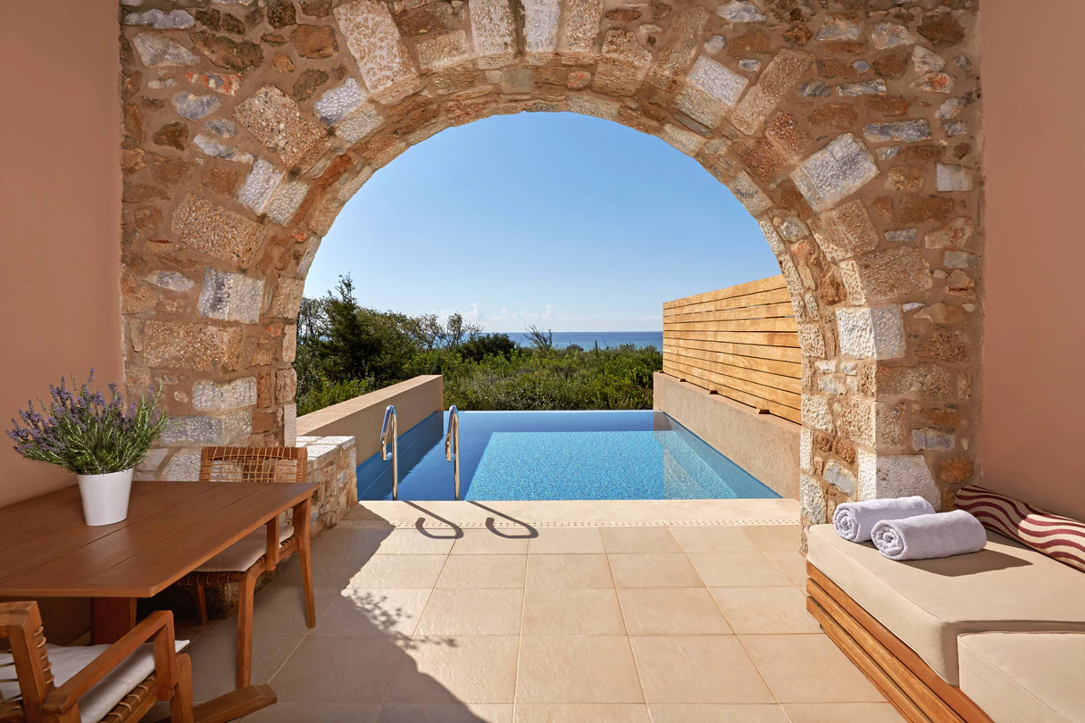 Infinity, 1 Bedroom Suite, 1 King, Garden View, Private Pool
