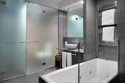 1 Bedroom Suite