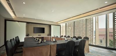 Hotel Stripes Kuala Lumpur, Autograph Collection image