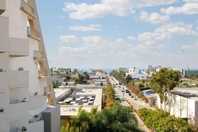 Premium, Guest Room, 1 King, Ocean view, Balcony