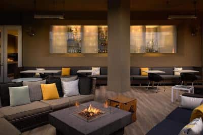 Pool Lounge