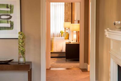 Premium Park View Suite
