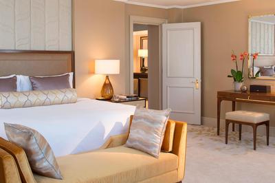 Royal Mayfair Suite