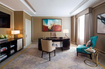 Royal Mayfair Suite