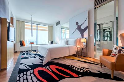 Presidential Suite, Executive Lounge Access
