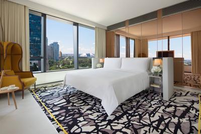 Premier Suite, Executive Lounge Access
