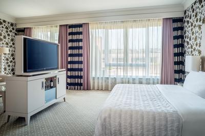 Diplomatic Suite