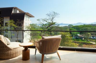 W Costa Rica - Reserva Conchal image